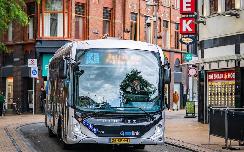 Staten springen in de bres voor streekbus voor plattelandsdorpen Groningen. Door bezuinigingen raken tien dorpen afgesneden van het openbaar vervoer